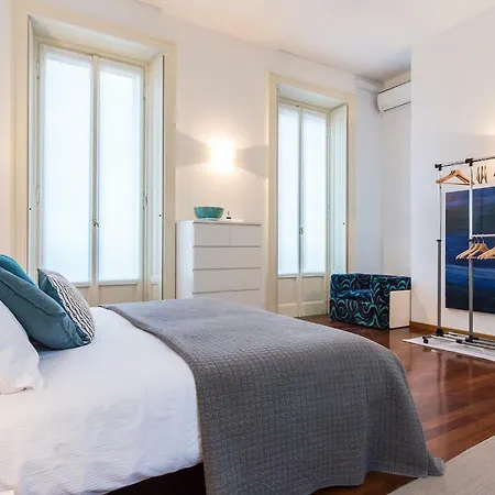 Design Ampio E Luminoso * Milan