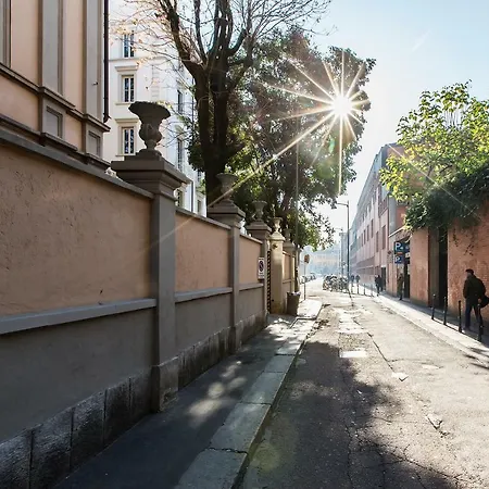 Design Ampio E Luminoso * Milan