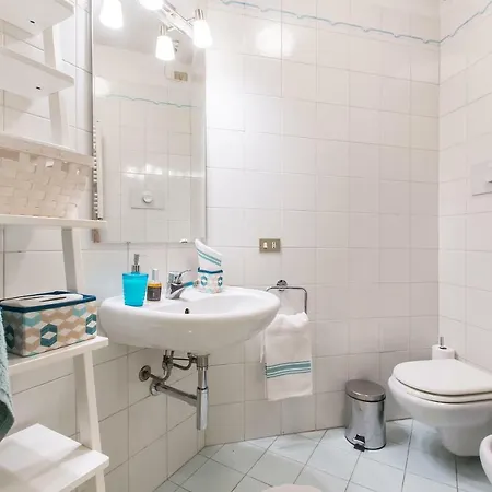 Guest house Design Ampio E Luminoso *