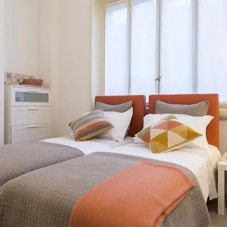 Πανσιόν Design Ampio E Luminoso Μιλάνο