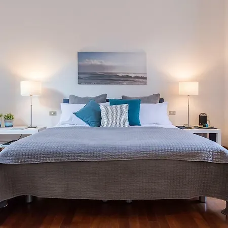 Design Ampio E Luminoso Πανσιόν